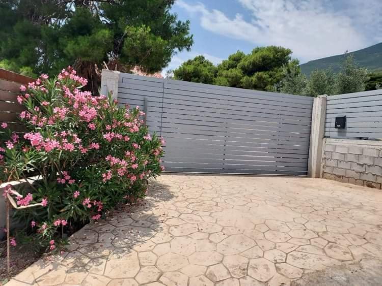 Guesthouse Aggelos Porto Germeno Екстериор снимка